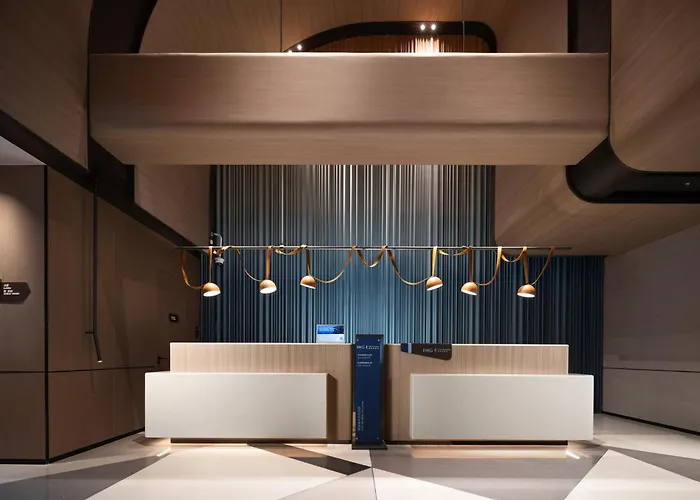 Holiday Inn Express Shanghai On The Bund By Ihg