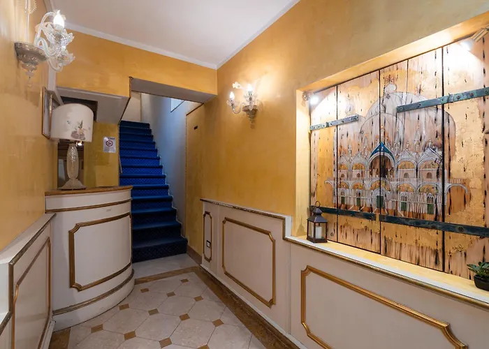 Casa Pisani Canal Venice