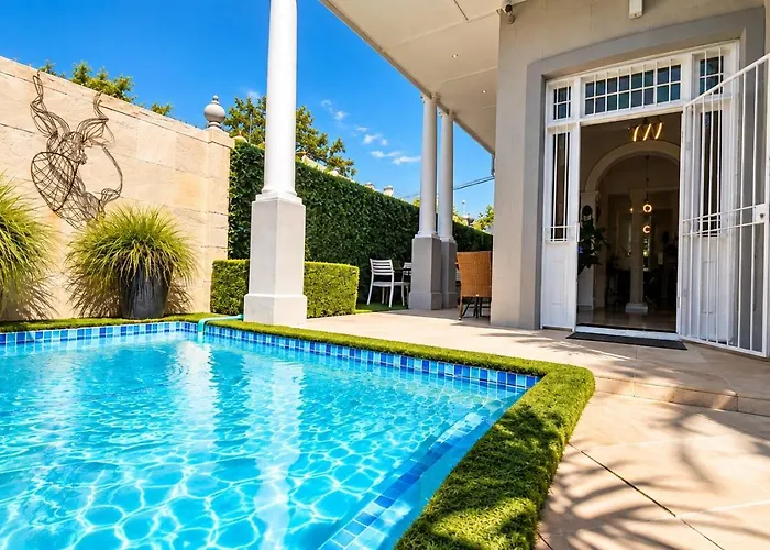 4 On Varneys Guest House Cape Town