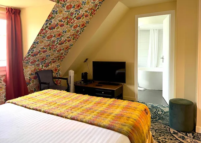 New Hotel Republique Paris
