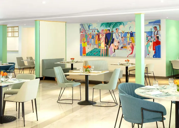 Queen Elizabeth 2 Hotel Dubai