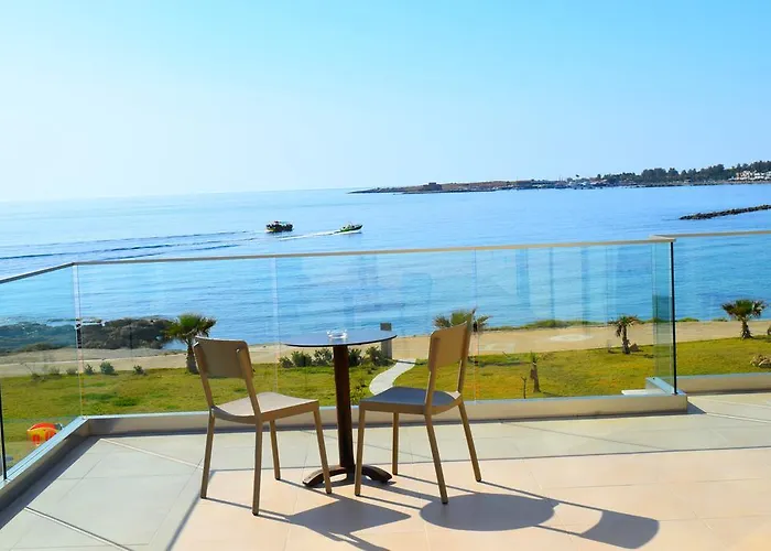 Amphora Hotel & Suites Paphos