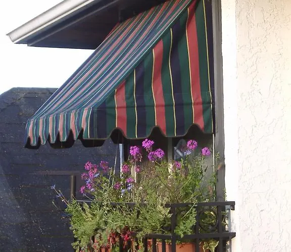 Heathergate Cottage And Suites Victoria