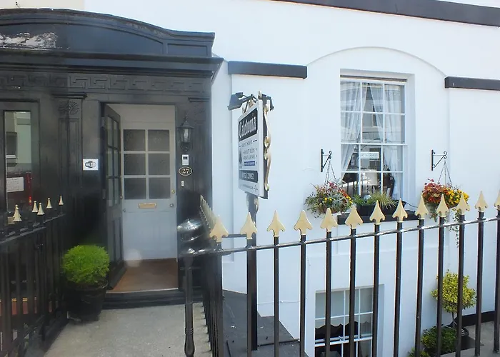 Caledonia Guest House Plymouth