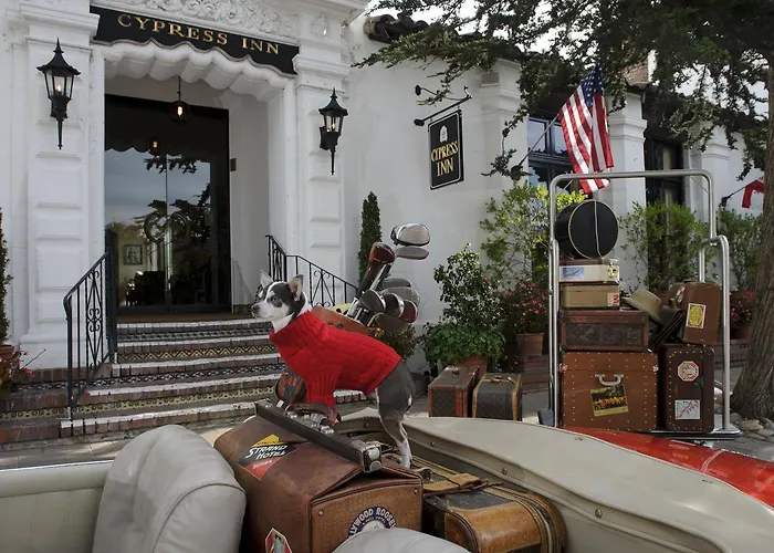 Cypress Inn Carmel-By-The-Sea