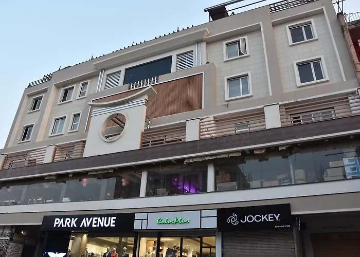 Costa Riviera Hotel Varanasi