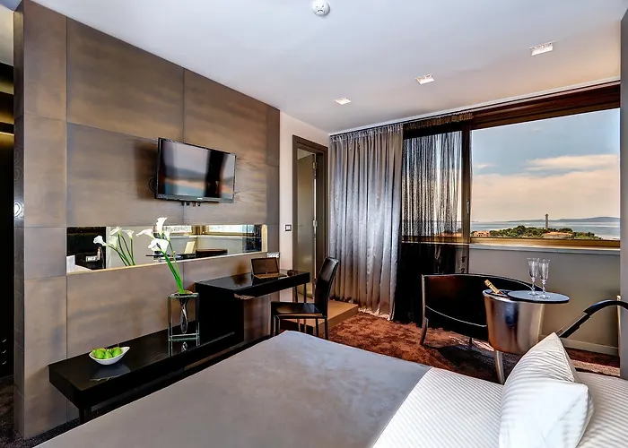 The View Luxury Rooms Split