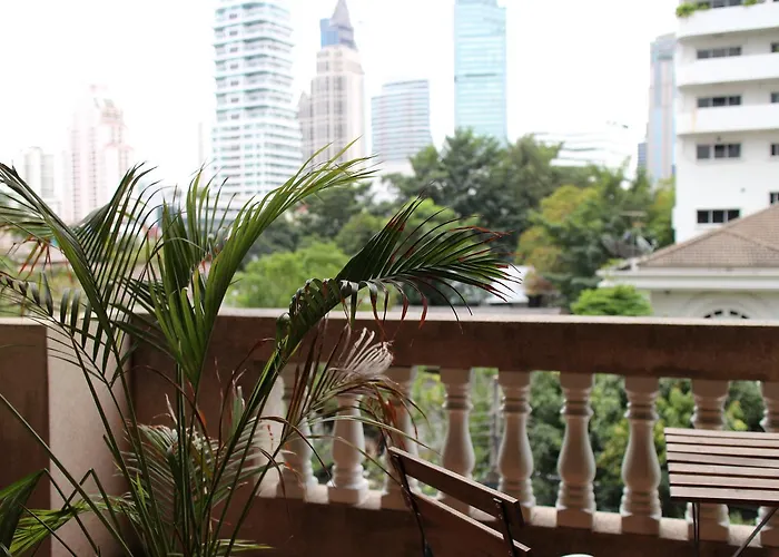 Aster 9 House Bed & Breakfast Bangkok