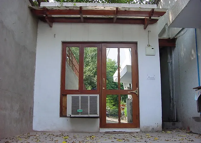 Petite Homestays New Delhi