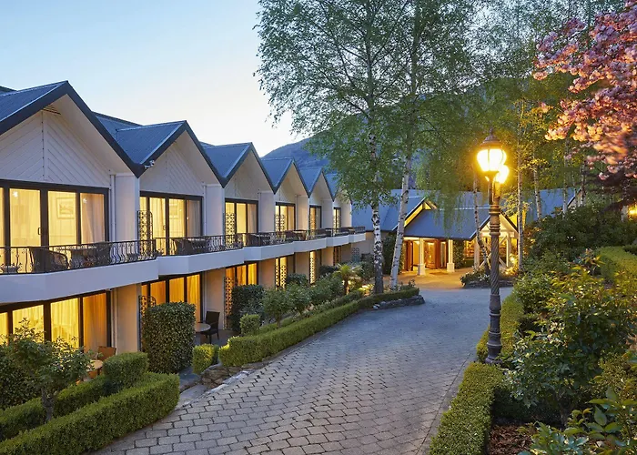 Nugget Point Hotel Queenstown