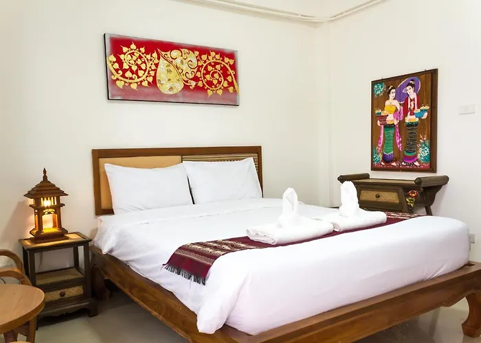 Dphouse Center Of Old Chiang Mai Hotel