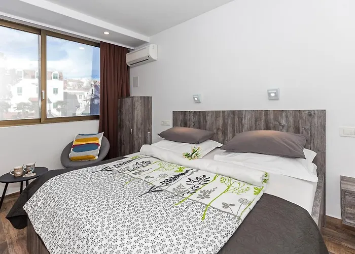 Apinelo Tower Rooms Split