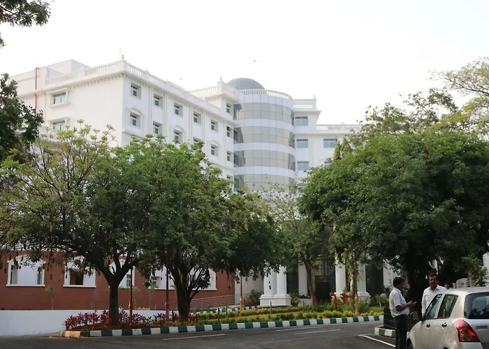 Kstdc Kumarakrupa Hotel Bangalore