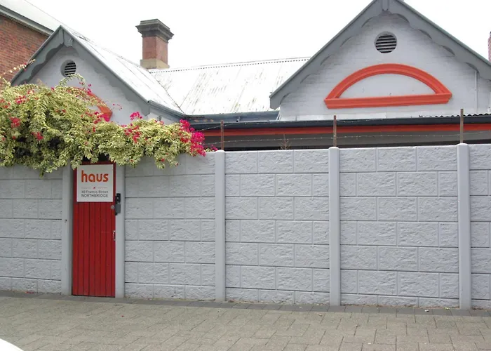 Haus Accommodation - Note - Valid Passport Required To Check-In Perth