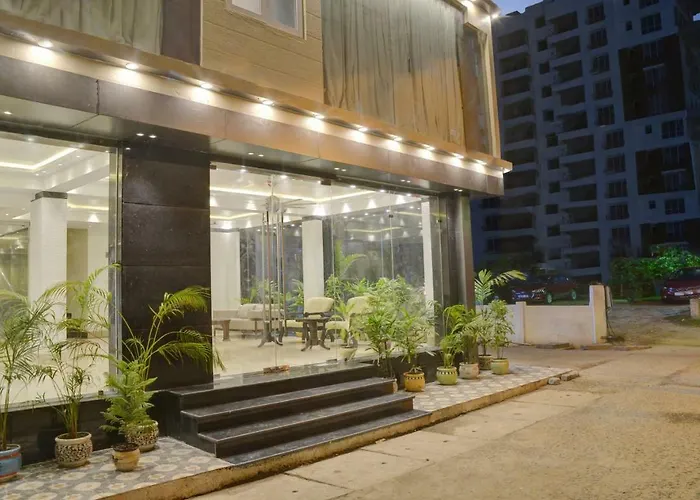 Treebo Premium The Crystal, Chinar Park Hotel Kolkata