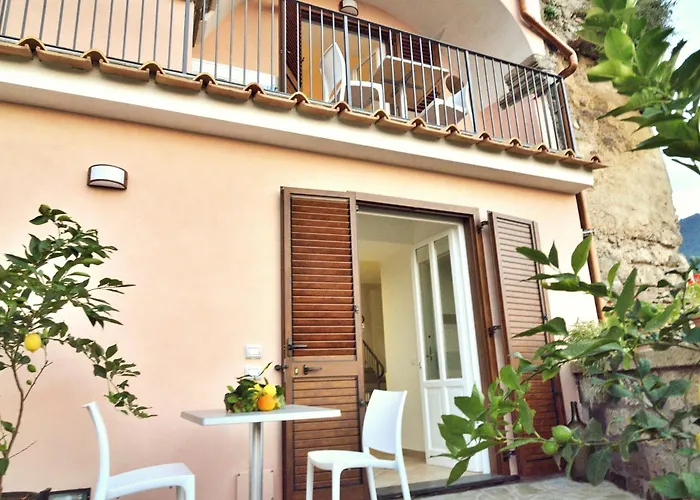 Lemon Flats Sorrento Bed & Breakfast