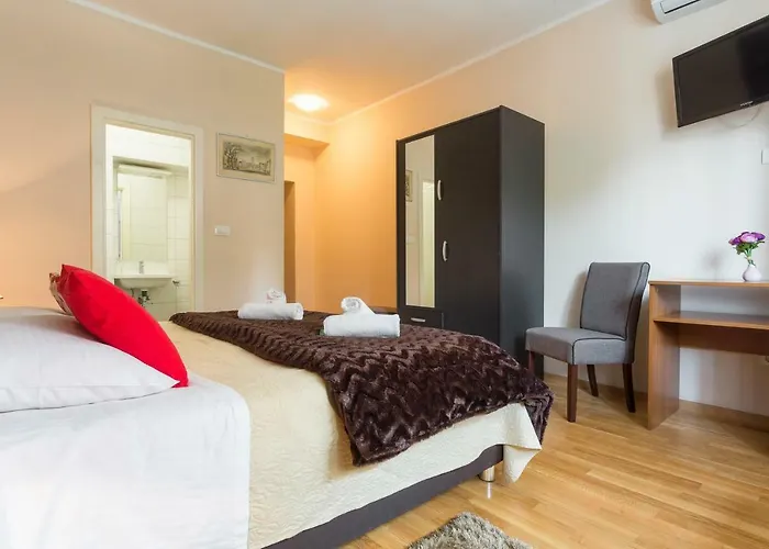Golden Split Rooms
