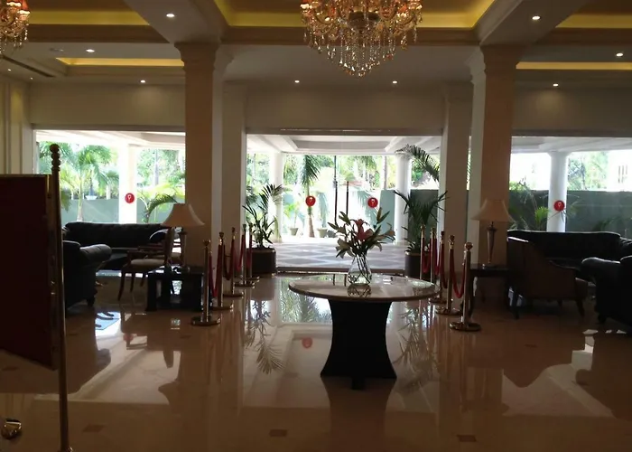 Camelot Hotel Alappuzha