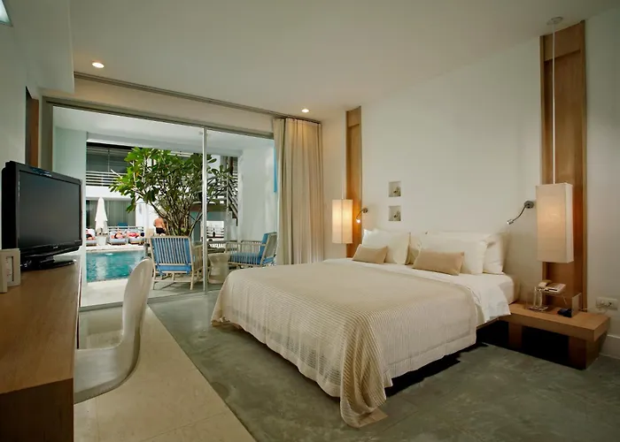Ramada By Wyndham Phuket Southsea Hotel