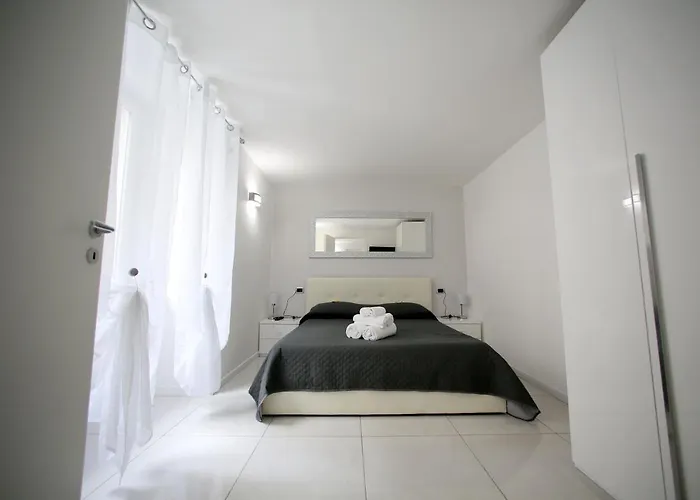 Live Naples Hotel
